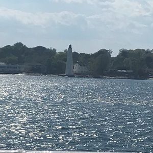 Meet your Posher, Estee